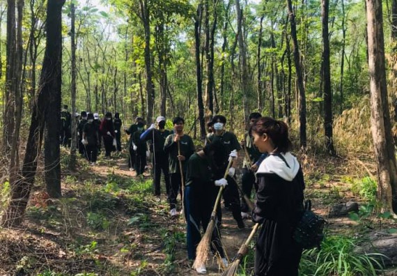 ภาพกิจกรรม โปรแกรมวิชาวิทยาศาสตร์สิ่งแวดล้อม จัดโครงการชมรมรักสิ่งแวดล้อม กิจกรรม เยาวชนอาสา รู้ รักษ์สิ่งแวดล้อม