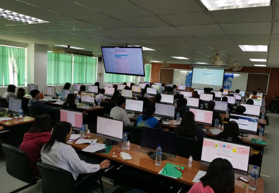 ภาพกิจกรรม คณะวิทยาศาสตร์และเทคโนโลยี จัดโครงการถ่ายทอดความรู้ด้านเทคโนโลยีสมัยใหม่สำหรับนักศึกษาระดับคณะเพื่อเตรียมความพร้อมก้าวสู่ศตวรรษที่ 21