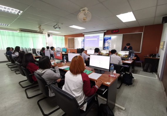 ภาพกิจกรรม คณะวิทยาศาสตร์และเทคโนโลยี จัดโครงการถ่ายทอดความรู้ด้านเทคโนโลยีสมัยใหม่สำหรับนักศึกษาระดับคณะเพื่อเตรียมความพร้อมก้าวสู่ศตวรรษที่ 21