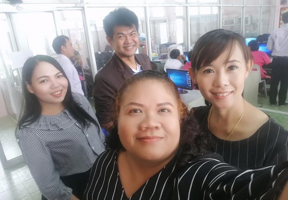 ภาพกิจกรรม โปรแกรมวิชาวิทยาการคอมพิวเตอร์ จัดอบรมเชิงปฏิบัติการ เรื่อง การนำข้อมูลหรือความรู้มาสรุปเป็นสารสนเทศในลักษณะของกราฟฟิกเพื่อการเรียนการสอน (Infographics)