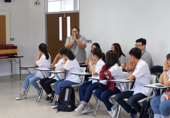 ภาพกิจกรรม โปรแกรมวิชาเคมี จัดอบรมเชิงปฏิบัติการความปลอดภัยในห้องปฏิบัติการทางเคมีสำหรับนักศึกษา ค.บ. เคมี