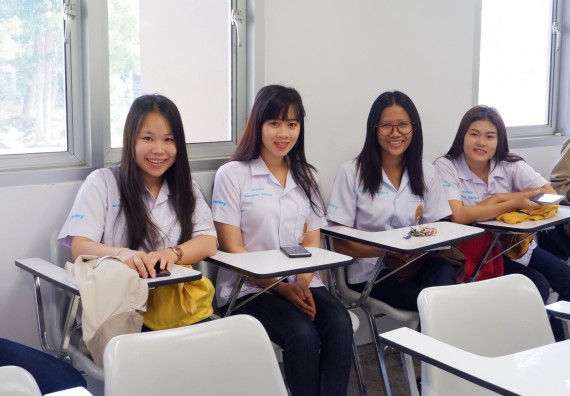 ภาพกิจกรรม โปรแกรมวิชาเคมี จัดอบรมเชิงปฏิบัติการความปลอดภัยในห้องปฏิบัติการทางเคมีสำหรับนักศึกษา ค.บ. เคมี