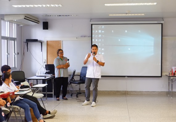 ภาพกิจกรรม โปรแกรมวิชาเคมี จัดอบรมเชิงปฏิบัติการความปลอดภัยในห้องปฏิบัติการทางเคมีสำหรับนักศึกษา ค.บ. เคมี