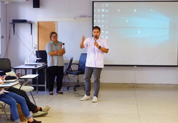 ภาพกิจกรรม โปรแกรมวิชาเคมี จัดอบรมเชิงปฏิบัติการความปลอดภัยในห้องปฏิบัติการทางเคมีสำหรับนักศึกษา ค.บ. เคมี