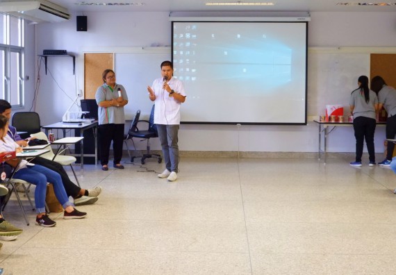 ภาพกิจกรรม โปรแกรมวิชาเคมี จัดอบรมเชิงปฏิบัติการความปลอดภัยในห้องปฏิบัติการทางเคมีสำหรับนักศึกษา ค.บ. เคมี