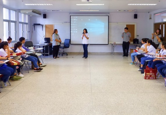 ภาพกิจกรรม โปรแกรมวิชาเคมี จัดอบรมเชิงปฏิบัติการความปลอดภัยในห้องปฏิบัติการทางเคมีสำหรับนักศึกษา ค.บ. เคมี