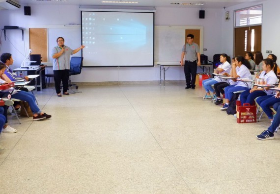 ภาพกิจกรรม โปรแกรมวิชาเคมี จัดอบรมเชิงปฏิบัติการความปลอดภัยในห้องปฏิบัติการทางเคมีสำหรับนักศึกษา ค.บ. เคมี