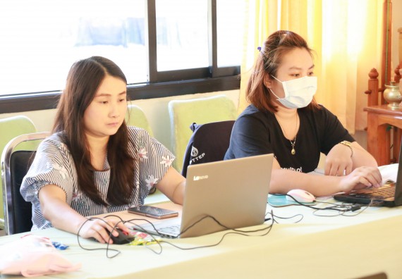 ภาพกิจกรรม คณะวิทยาศาสตร์และเทคโนโลยี จัดอบรมเชิงปฏิบัติการ หลักเกณฑ์และวิธีการประเมินค่างาน และเทคนิคการเขียนคู่มือปฏิบัติงาน