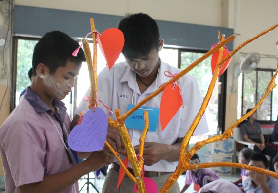 ภาพกิจกรรม โปรแกรมวิชาคณิตศาสตร์ จัดอบรมเชิงปฏิบัติการการส่งเสริมทักษะความสามารถทางด้านคณิตศาสตร์ครั้งที่ 1 และประชาสัมพันธ์หลักสูตร