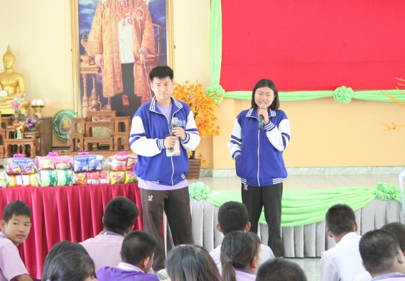 ภาพกิจกรรม โปรแกรมวิชาคณิตศาสตร์ จัดอบรมเชิงปฏิบัติการการส่งเสริมทักษะความสามารถทางด้านคณิตศาสตร์ครั้งที่ 1 และประชาสัมพันธ์หลักสูตร