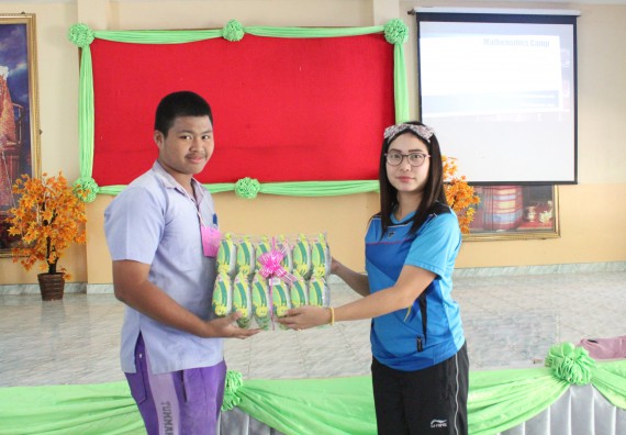 ภาพกิจกรรม โปรแกรมวิชาคณิตศาสตร์ จัดอบรมเชิงปฏิบัติการการส่งเสริมทักษะความสามารถทางด้านคณิตศาสตร์ครั้งที่ 1 และประชาสัมพันธ์หลักสูตร