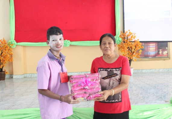 ภาพกิจกรรม โปรแกรมวิชาคณิตศาสตร์ จัดอบรมเชิงปฏิบัติการการส่งเสริมทักษะความสามารถทางด้านคณิตศาสตร์ครั้งที่ 1 และประชาสัมพันธ์หลักสูตร