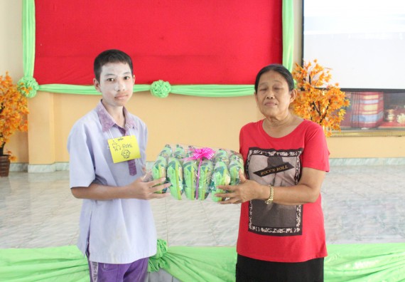 ภาพกิจกรรม โปรแกรมวิชาคณิตศาสตร์ จัดอบรมเชิงปฏิบัติการการส่งเสริมทักษะความสามารถทางด้านคณิตศาสตร์ครั้งที่ 1 และประชาสัมพันธ์หลักสูตร