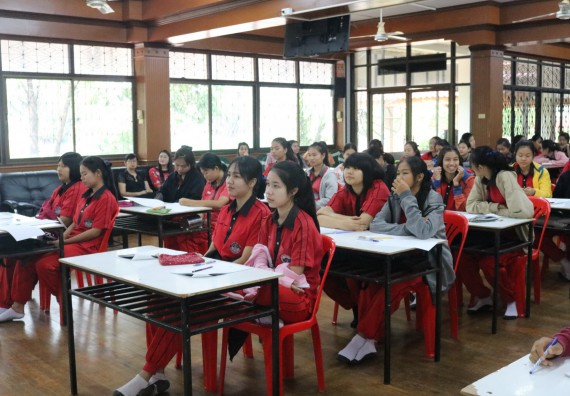 ภาพกิจกรรม โปรแกรมวิชาคณิตศาสตร์ จัดอบรมเชิงปฏิบัติการการส่งเสริมทักษะความสามารถทางด้านคณิตศาสตร์ครั้งที่ 2