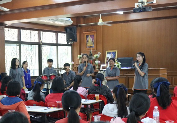 ภาพกิจกรรม โปรแกรมวิชาคณิตศาสตร์ จัดอบรมเชิงปฏิบัติการการส่งเสริมทักษะความสามารถทางด้านคณิตศาสตร์ครั้งที่ 2