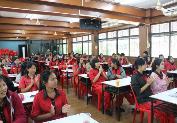 ภาพกิจกรรม โปรแกรมวิชาคณิตศาสตร์ จัดอบรมเชิงปฏิบัติการการส่งเสริมทักษะความสามารถทางด้านคณิตศาสตร์ครั้งที่ 2