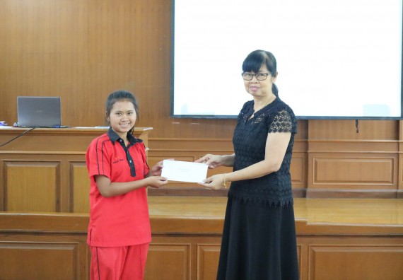 ภาพกิจกรรม โปรแกรมวิชาคณิตศาสตร์ จัดอบรมเชิงปฏิบัติการการส่งเสริมทักษะความสามารถทางด้านคณิตศาสตร์ครั้งที่ 2