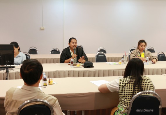 ภาพกิจกรรม แลกเปลี่ยนเรียนรู้เรื่องความสำเร็จในการลงพื้นที่เพื่อเก็บข้อมูลวิจัย