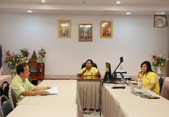 ภาพกิจกรรม ประชุมการรับรองหลักสูตรเพื่อการพัฒนาครูและบุคลากรทางการศึกษา สายงานการสอน