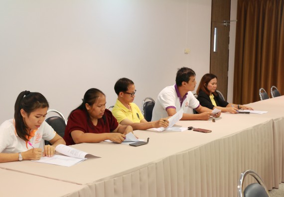 ภาพกิจกรรม ประชุมการรับรองหลักสูตรเพื่อการพัฒนาครูและบุคลากรทางการศึกษา สายงานการสอน