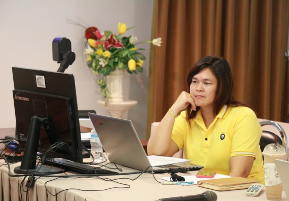 ภาพกิจกรรม ประชุมการรับรองหลักสูตรเพื่อการพัฒนาครูและบุคลากรทางการศึกษา สายงานการสอน