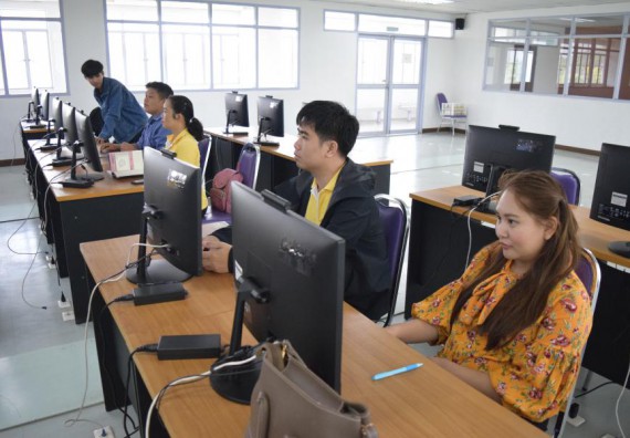 ภาพกิจกรรม คณะวิทยาศาสตร์และเทคโนโลยี  เข้าร่วมอบรมเชิงปฏิบัติการ เรื่อง ระบบสารสนเทศสภาพปัญหาชุมชน