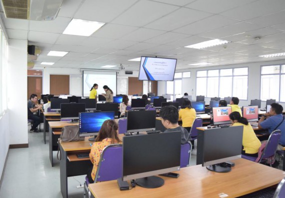 ภาพกิจกรรม คณะวิทยาศาสตร์และเทคโนโลยี  เข้าร่วมอบรมเชิงปฏิบัติการ เรื่อง ระบบสารสนเทศสภาพปัญหาชุมชน