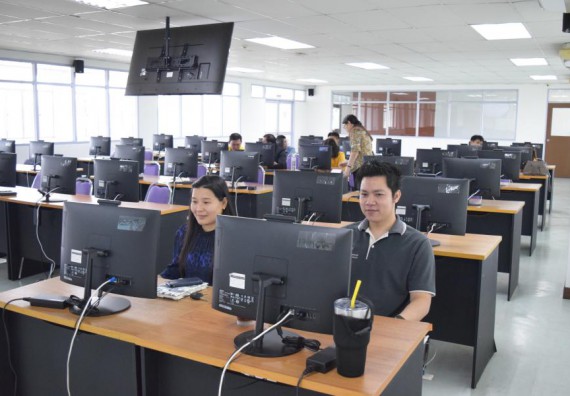 ภาพกิจกรรม คณะวิทยาศาสตร์และเทคโนโลยี  เข้าร่วมอบรมเชิงปฏิบัติการ เรื่อง ระบบสารสนเทศสภาพปัญหาชุมชน