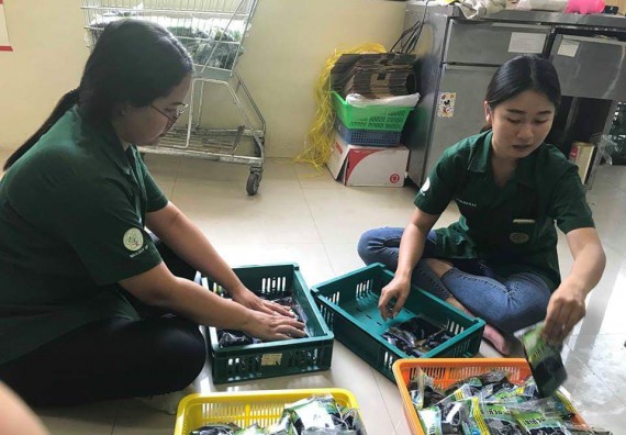 ภาพกิจกรรม โปรแกรมวิชาชีววิทยา	จัดโครงการพัฒนาบัณฑิตทางชีววิทยาที่ตอบสนองอุตสาหกรรมกับบริษัท ราชาพาณิชย์ ฟู๊ด จำกัด