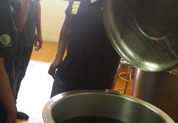 ภาพกิจกรรม โปรแกรมวิชาชีววิทยา	จัดโครงการพัฒนาบัณฑิตทางชีววิทยาที่ตอบสนองอุตสาหกรรมกับบริษัท ราชาพาณิชย์ ฟู๊ด จำกัด