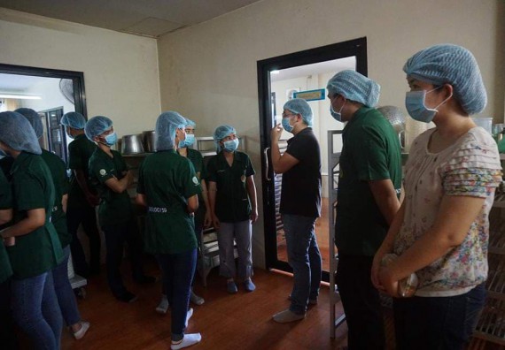 ภาพกิจกรรม โปรแกรมวิชาชีววิทยา	จัดโครงการพัฒนาบัณฑิตทางชีววิทยาที่ตอบสนองอุตสาหกรรมกับบริษัท ราชาพาณิชย์ ฟู๊ด จำกัด