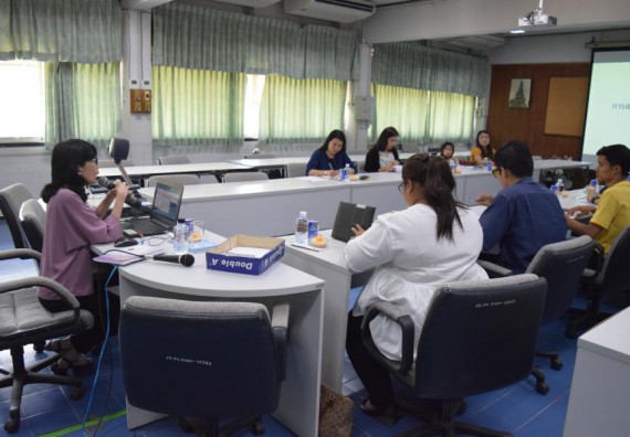 ภาพกิจกรรม คณะวิทยาศาสตร์และเทคโนโลยี เข้าร่วมการจัดการความรู้ เรื่อง การสกัดขุมความรู้และแก่นความรู้ให้กับบุคลากรของมหาวิทยาลัย