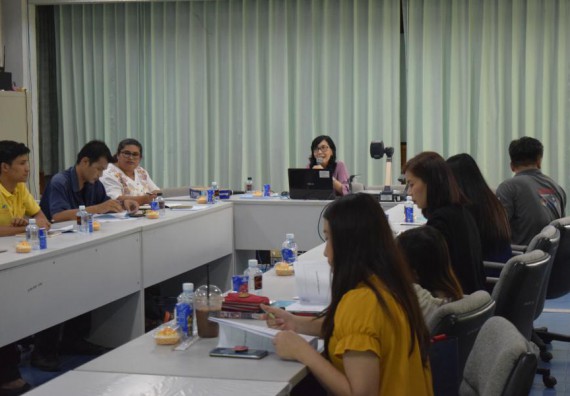 ภาพกิจกรรม คณะวิทยาศาสตร์และเทคโนโลยี เข้าร่วมการจัดการความรู้ เรื่อง การสกัดขุมความรู้และแก่นความรู้ให้กับบุคลากรของมหาวิทยาลัย