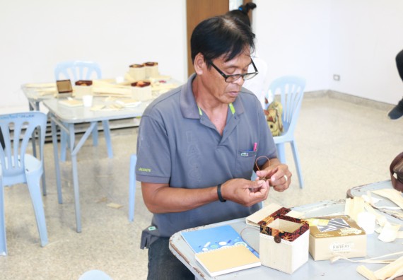 ภาพกิจกรรม  คณะวิทยาศาสตร์และเทคโนโลยี จัดกิจกรรมศึกษาดูงานและอบรมเชิงปฏิบัติการ เรื่อง การทำกระดาษจากต้นกล้วย