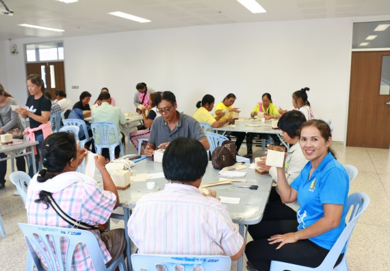 ภาพกิจกรรม  คณะวิทยาศาสตร์และเทคโนโลยี จัดกิจกรรมศึกษาดูงานและอบรมเชิงปฏิบัติการ เรื่อง การทำกระดาษจากต้นกล้วย