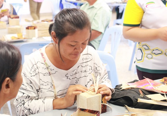 ภาพกิจกรรม  คณะวิทยาศาสตร์และเทคโนโลยี จัดกิจกรรมศึกษาดูงานและอบรมเชิงปฏิบัติการ เรื่อง การทำกระดาษจากต้นกล้วย