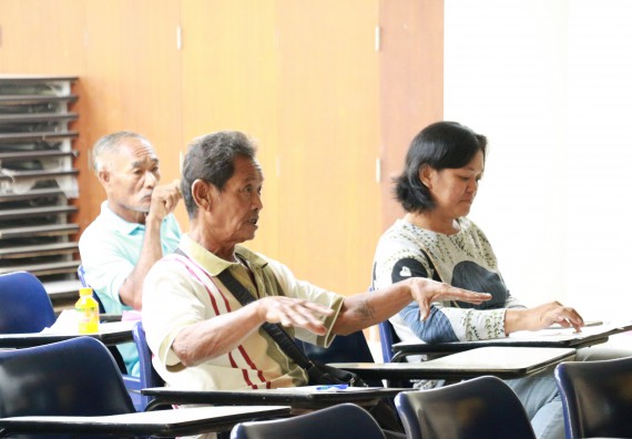 ภาพกิจกรรม คณะวิทยาศาสตร์และเทคโนโลยี จัดอบรมเชิงปฏิบัติการ เรื่อง การถ่ายทอดองค์ความรู้และนวัตกรรมที่ใช้ประโยชน์และแก้ปัญหาแก่ชุมชน