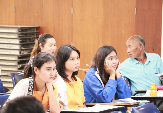 ภาพกิจกรรม คณะวิทยาศาสตร์และเทคโนโลยี จัดอบรมเชิงปฏิบัติการ เรื่อง การถ่ายทอดองค์ความรู้และนวัตกรรมที่ใช้ประโยชน์และแก้ปัญหาแก่ชุมชน