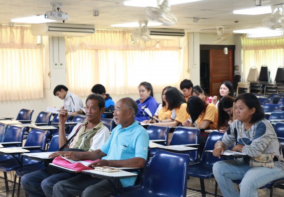 ภาพกิจกรรม คณะวิทยาศาสตร์และเทคโนโลยี จัดอบรมเชิงปฏิบัติการ เรื่อง การถ่ายทอดองค์ความรู้และนวัตกรรมที่ใช้ประโยชน์และแก้ปัญหาแก่ชุมชน