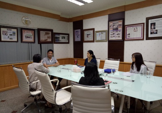 ภาพกิจกรรม โปรแกรมวิชาชีววิทยา	จัดโครงการพัฒนาบัณฑิตทางชีววิทยาที่ตอบสนองอุตสาหกรรมกับบริษัท ไมโครอินโนเวต จำกัด