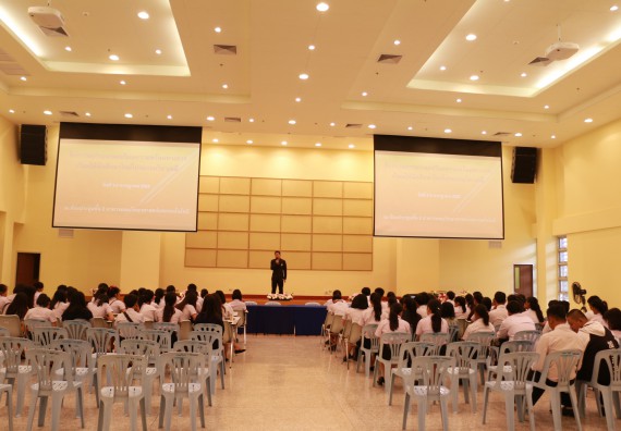 ภาพกิจกรรม โปรแกรมวิชาเคมี จัดกิจกรรมเตรียมความพร้อมเข้าศึกษาครูเคมี (วท.บ.)