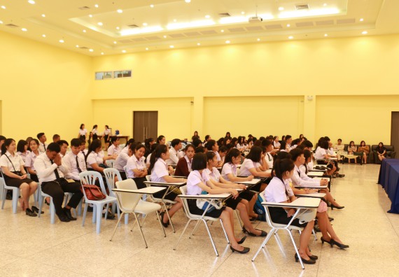 ภาพกิจกรรม โปรแกรมวิชาเคมี จัดกิจกรรมเตรียมความพร้อมเข้าศึกษาครูเคมี (วท.บ.)