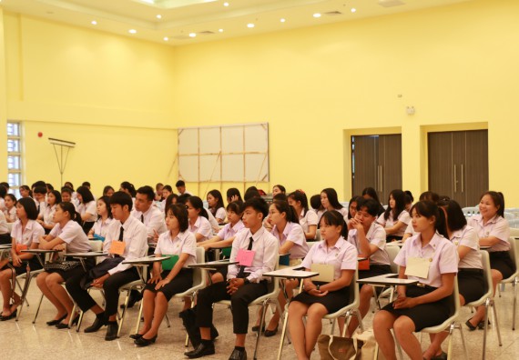 ภาพกิจกรรม โปรแกรมวิชาเคมี จัดกิจกรรมเตรียมความพร้อมเข้าศึกษาครูเคมี (วท.บ.)