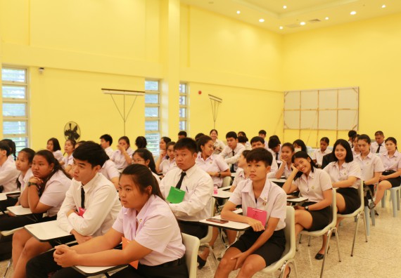 ภาพกิจกรรม โปรแกรมวิชาเคมี จัดกิจกรรมเตรียมความพร้อมเข้าศึกษาครูเคมี (วท.บ.)