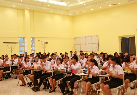 ภาพกิจกรรม โปรแกรมวิชาเคมี จัดกิจกรรมเตรียมความพร้อมเข้าศึกษาครูเคมี (วท.บ.)