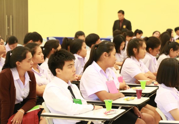 ภาพกิจกรรม โปรแกรมวิชาเคมี จัดกิจกรรมเตรียมความพร้อมเข้าศึกษาครูเคมี (วท.บ.)