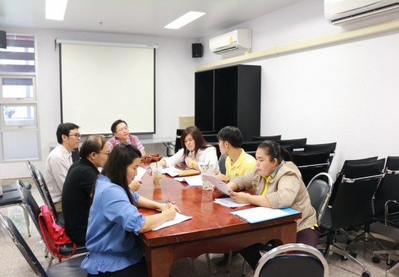 ภาพกิจกรรม คณะวิทยาศาสตร์และเทคโนโลยี จัดประชุมเพื่อเตรียมความพร้อมในการจัดทำรายงานประเมินตนเอง ระดับคณะ ประจำปีการศึกษา 2561 และการตรวจประเมินผลงาน ระดับคณะ ประจำปีงบประมาณ พ.ศ. 2562