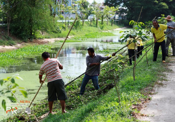 ภาพกิจกรรม คณะวิทยาศาสตร์และเทคโนโลยี เข้าร่วมโครงการจิตอาสาพัฒนามหาวิทยาลัยราชภัฏกำแพงเพชร (เราทำความดีด้วยหัวใจ)