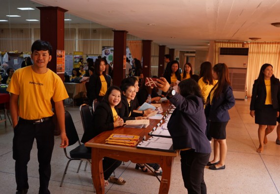 ภาพกิจกรรม คณะวิทยาศาสตร์และเทคโนโลยี เข้าร่วมโครงการนำเสนอนวัตกรรมหรือแนวปฏิบัติที่ดีของหลักสูตร หน่วยงานสายสนับสนุน ด้านการบริการวิชาการ ด้านศิลปวัฒนธรรม ด้านวิจัย และด้านการบูรณาการพันธกิจ ประจำปีการศึกษา 2561