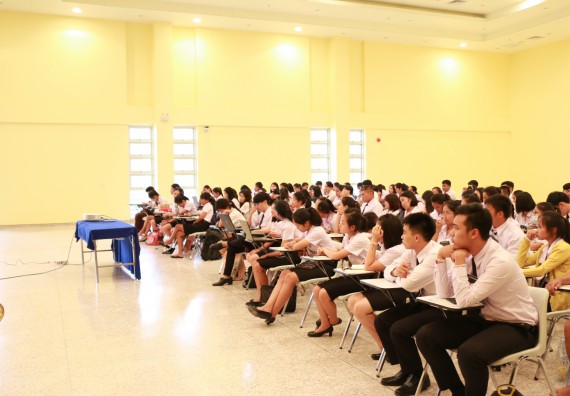 ภาพกิจกรรม โปรแกรมวิชาเคมี จัดกิจกรรมพัฒนาวิชาการคุณลักษณะบัณฑิตที่พึงประสงค์ สาขาเคมี